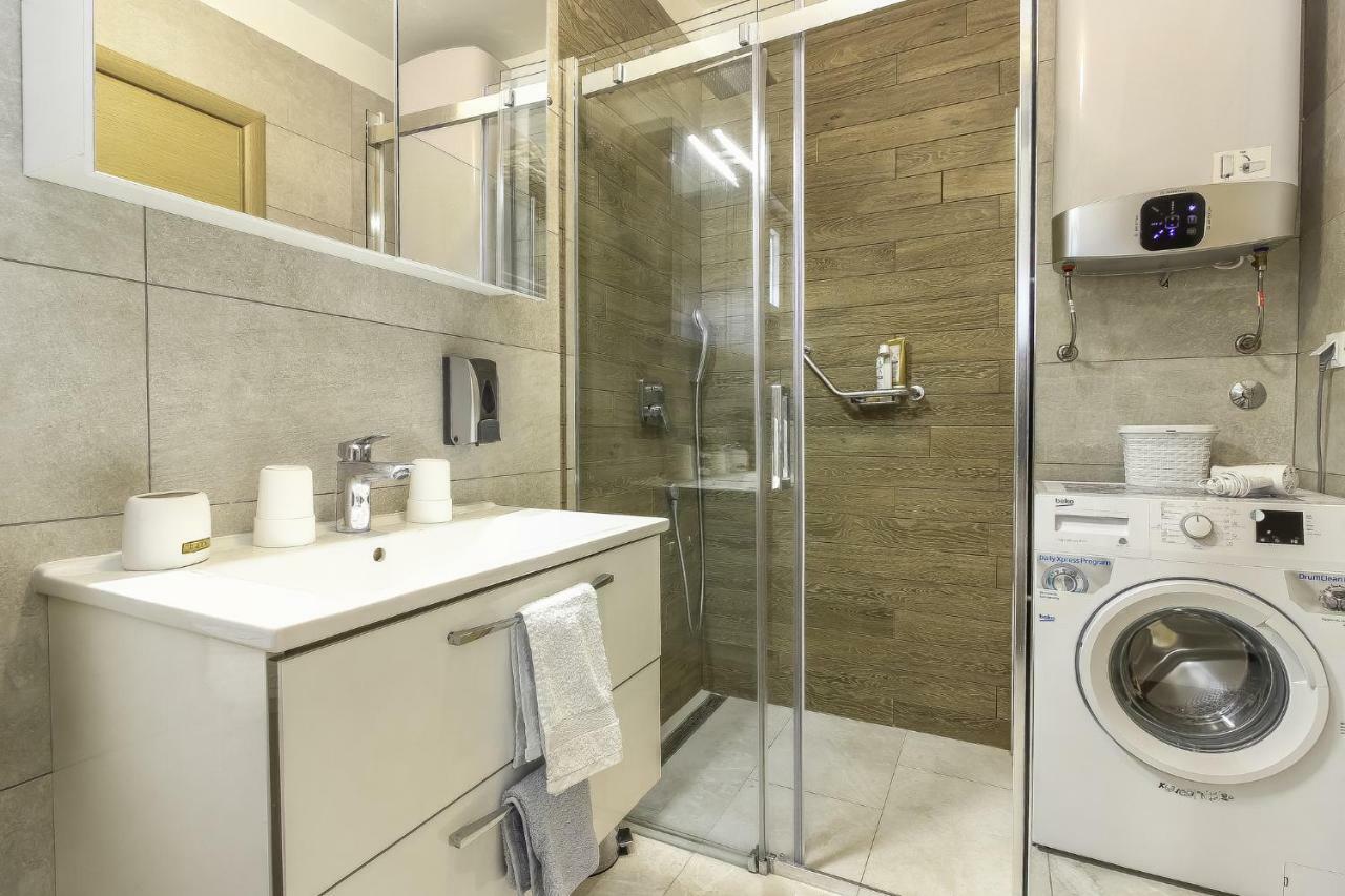 Saten Suite Apartment Near The Beach Пореч Екстериор снимка