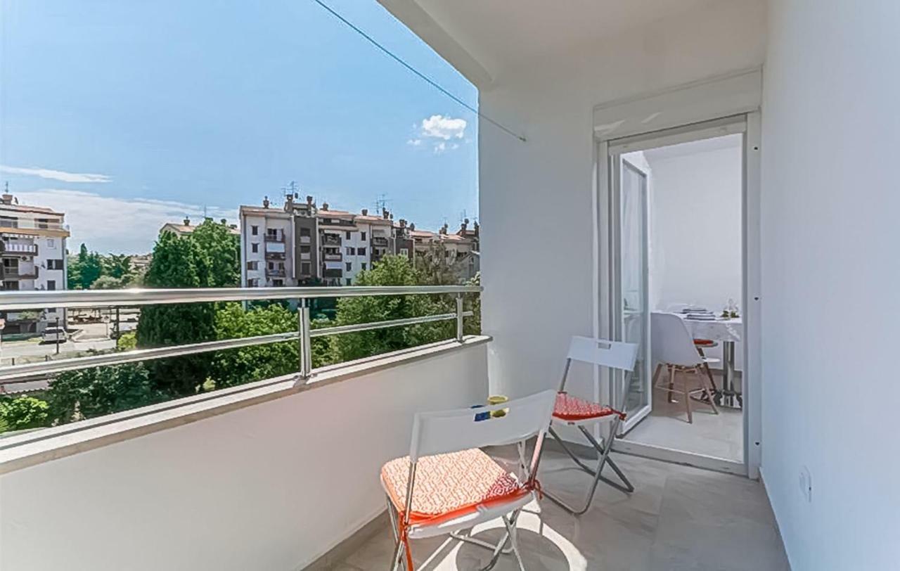 Saten Suite Apartment Near The Beach Пореч Екстериор снимка